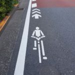 도로위의 자전거표지/Bicycle marker 무료사진다운로드